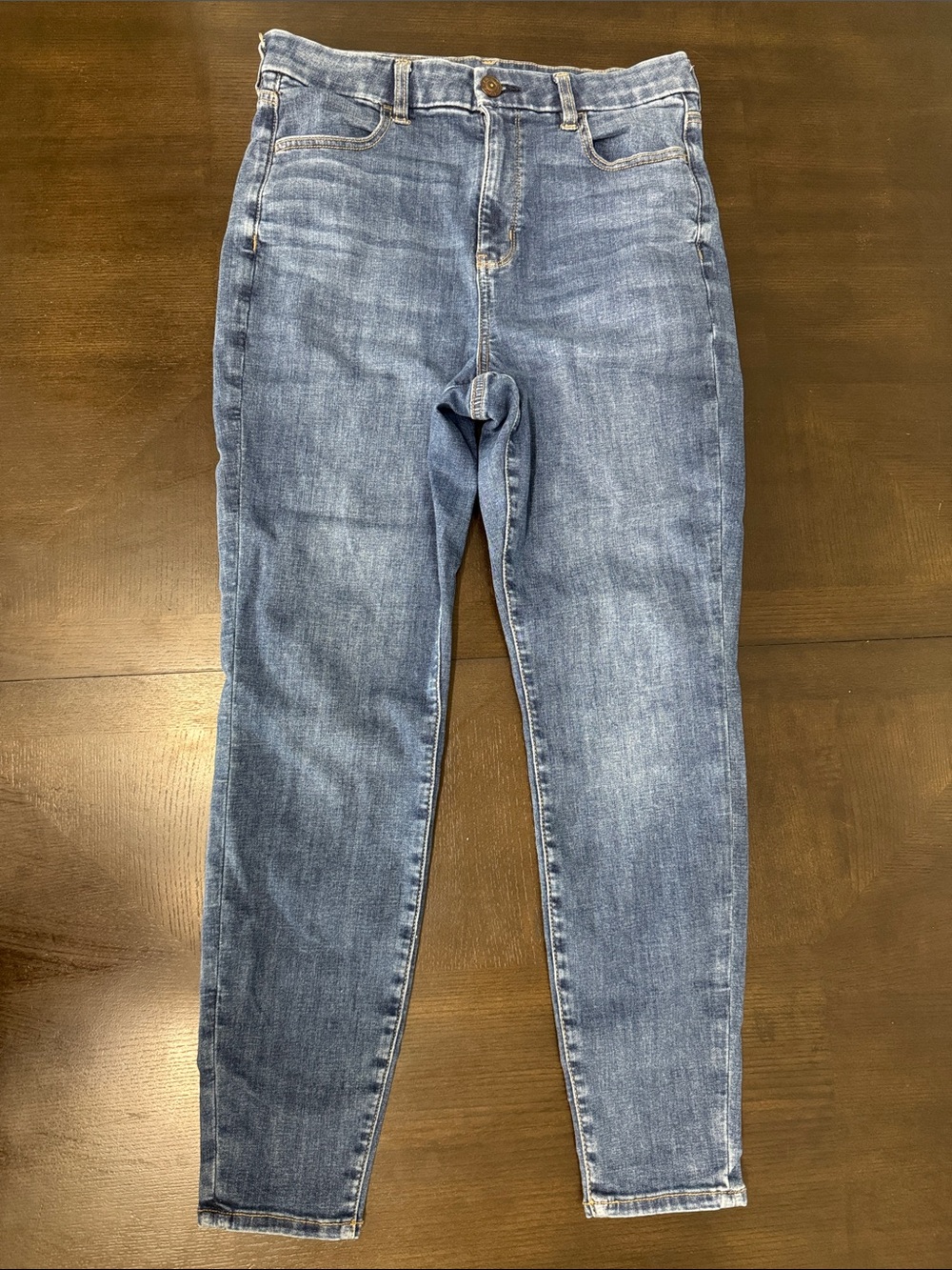 American Eagle curvy high rise jegging
Size 10 regular